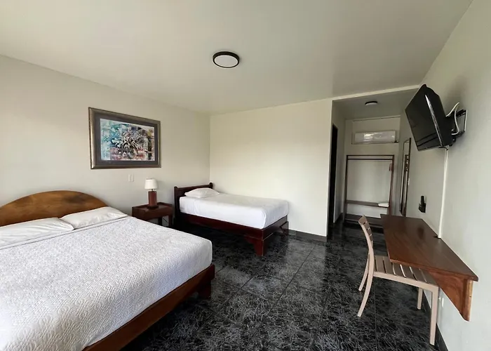 Brillasol Airport Hotel